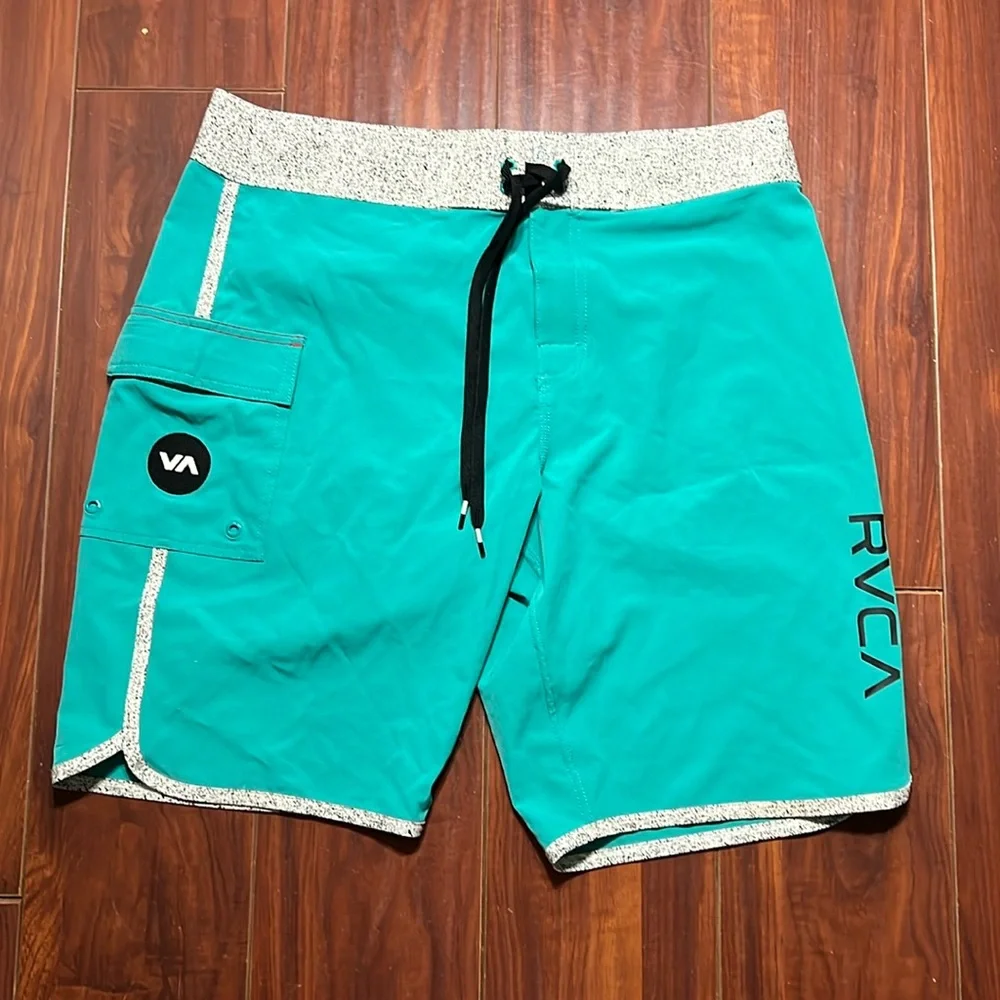 RVCA Boardshorts - Picture 1 of 4